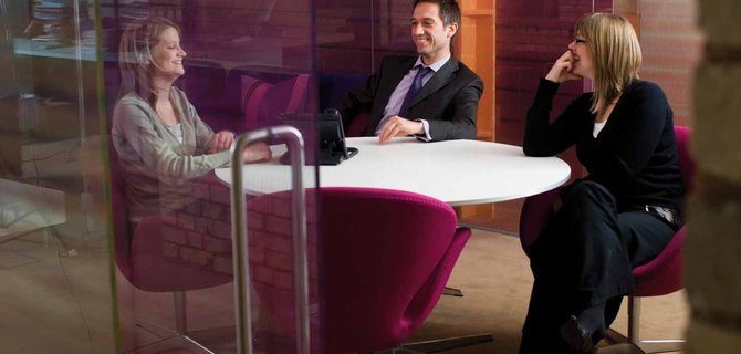 Come il Design dell’Arredo sta Evolvendo: Tendenze Innovative e Sfide del Settore
