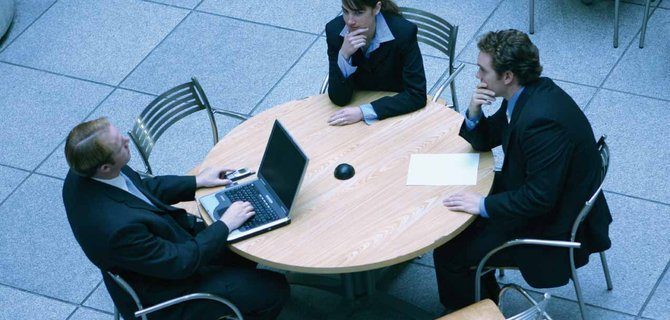 L'Importanza dell'Inglese nelle Comunicazioni: Un Vantaggio nel Master di Communication Engineering