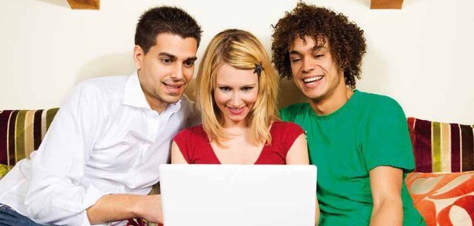 Integrare media tradizionali e digitali: strategie per campagne pubblicitarie di successo
