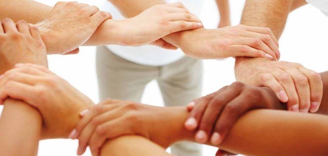 Relazioni Umane e Dinamiche Socio-Culturali nel XX e XXI Secolo: Un'Analisi Interdisciplinare