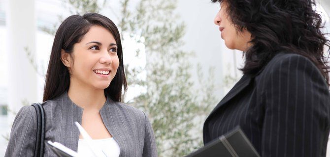Come migliorare le competenze linguistiche per una carriera legale di successo
