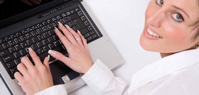 Prepararsi al mondo del lavoro nel copywriting: come i master specializzati aprono porte nel settore della pubblicità