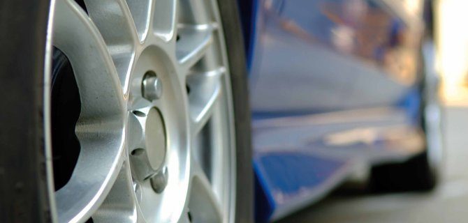 Gestione della Catena di Approvvigionamento nel Settore Automotive: Sfide e Soluzioni